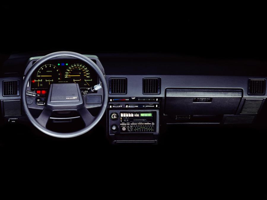 Торпедо Toyota Celica Liftback 1981 года  (NA) (фото 14 из 21)